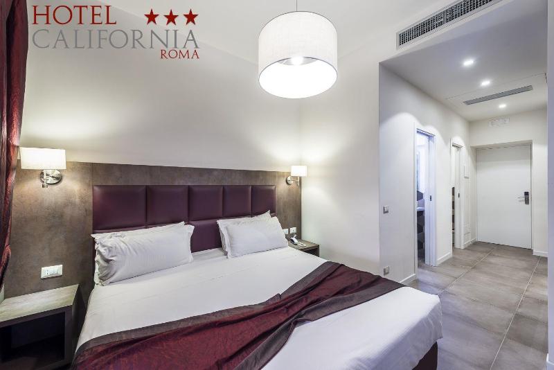 Superior Double Room image 3