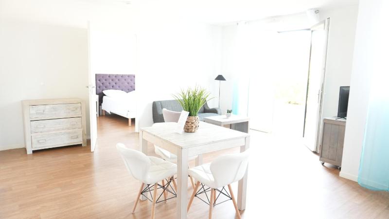 One-Bedroom Suite image 2