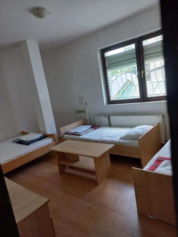 Quadruple Room with Private Bathroom image 1