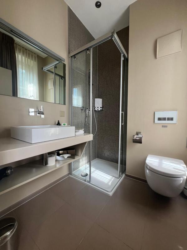 Single Room image 4