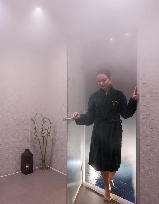 Superior double room with Spa access and massages (2 adults) image 3