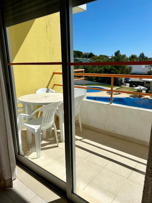 One-Bedroom Apartment with Balcony and Pool View (4 Adults) image 2