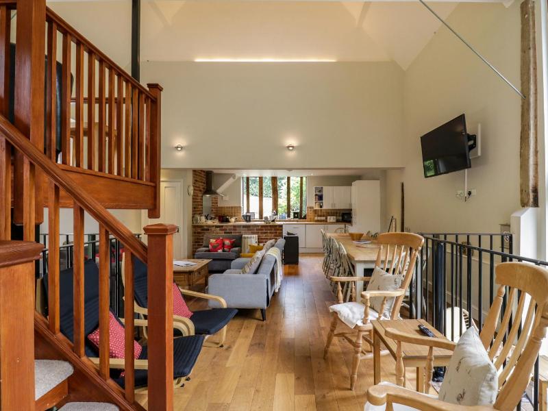 Quill Farm Barn - image 49