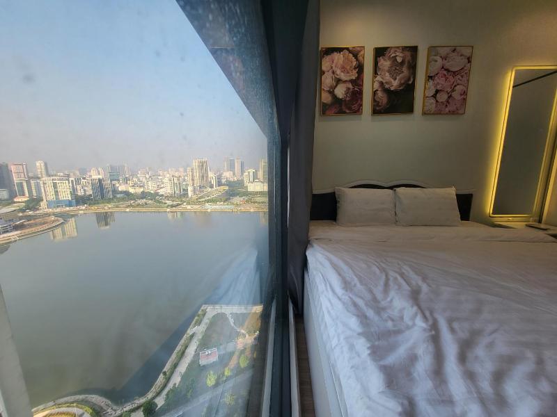 Căn hộ dịch vụ siêu đẹp Vinhomes Skylake gần sân vận động Mỹ Đình - image 1