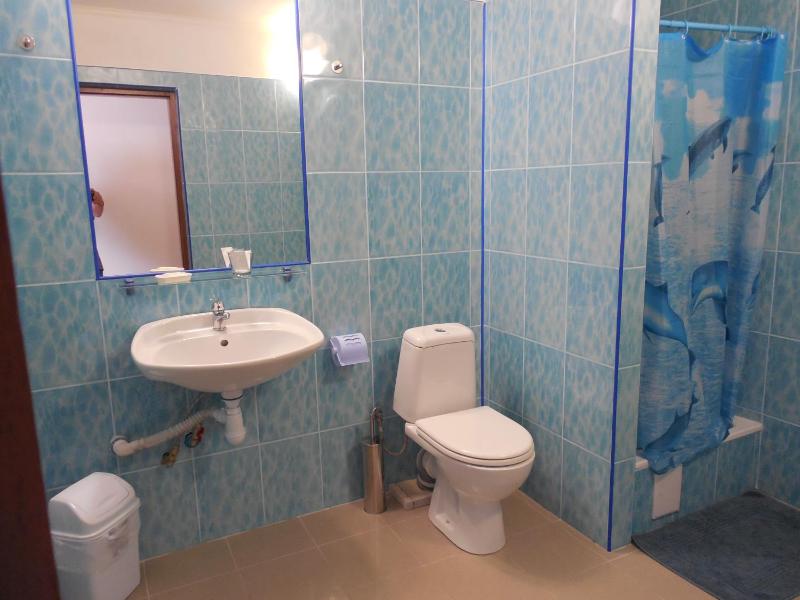 Standard Triple Room image 4