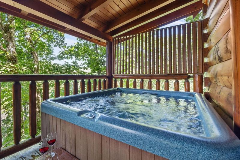 Deluxe Mountain Cabin in Bear Creek Crossing Resort - image 6