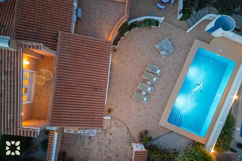Villa Saler by Abahana Villas - image 17