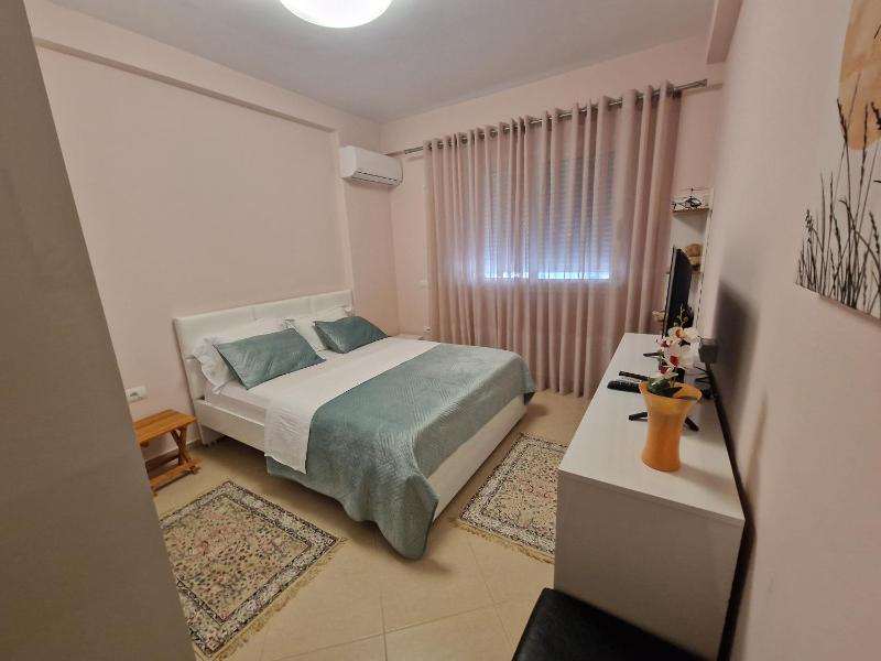 Julia's Apartment - image 6