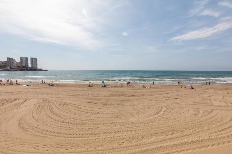 ApartUP Acapulco Beachfront Views - image 21