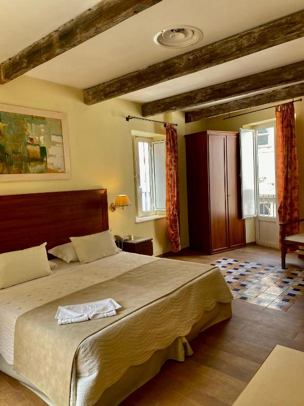 Junior Suite image 1