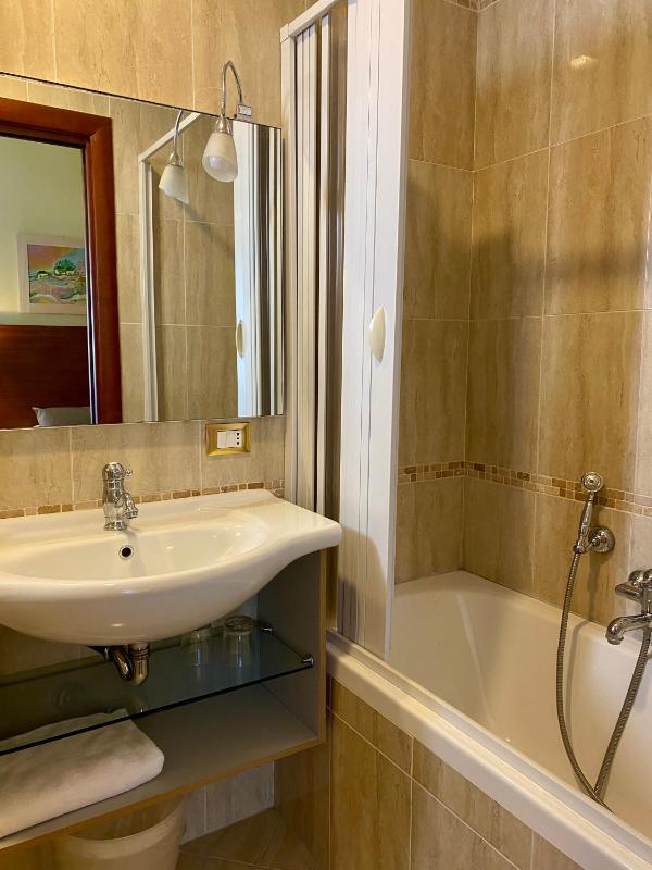 Double or Twin Room image 1