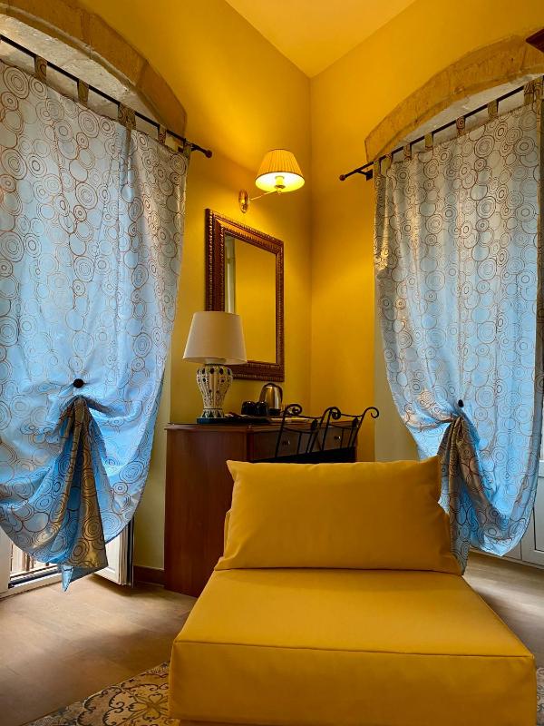 Junior Suite image 2