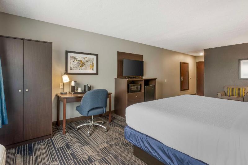 Executive King Room - Non-Smoking image 3