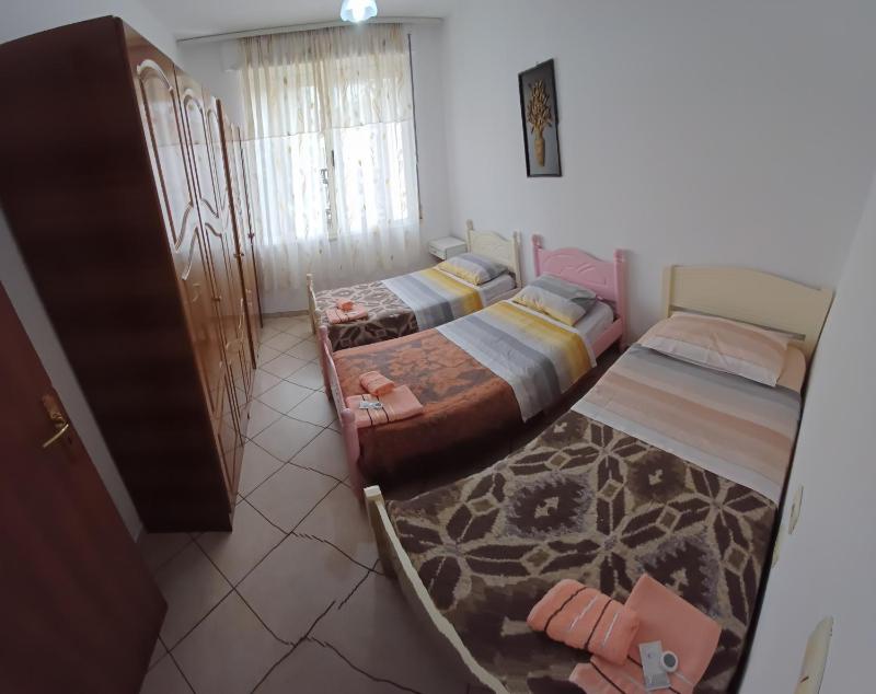 New apartment in the city center - image 3