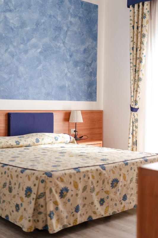 Triple Room image 4