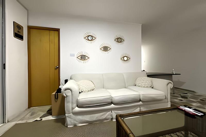 GL Hostal Boutique - image 2