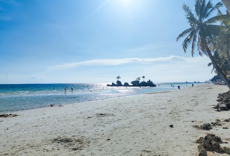 Stay Inn Station 1 Boracay by RedDoorz - image 25