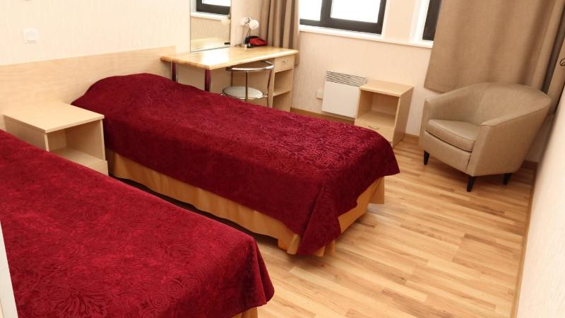 Double or Twin Room image 3
