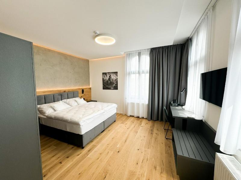 Deluxe Double Room in Building B image 1