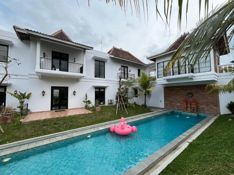 Aashraya Luxury Villa by Sampai - image 1
