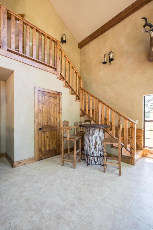 Three-Bedroom House image 2