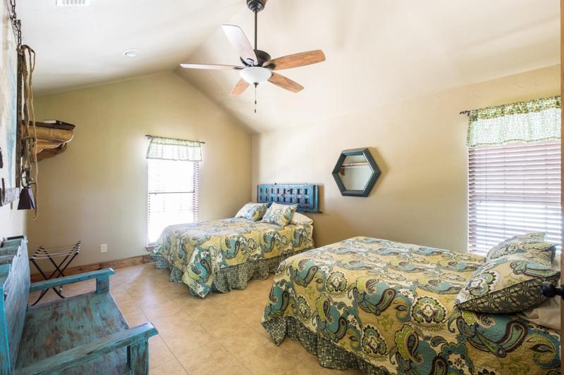 Three-Bedroom House image 4