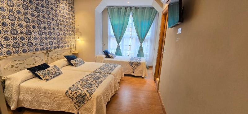Triple Room image 3