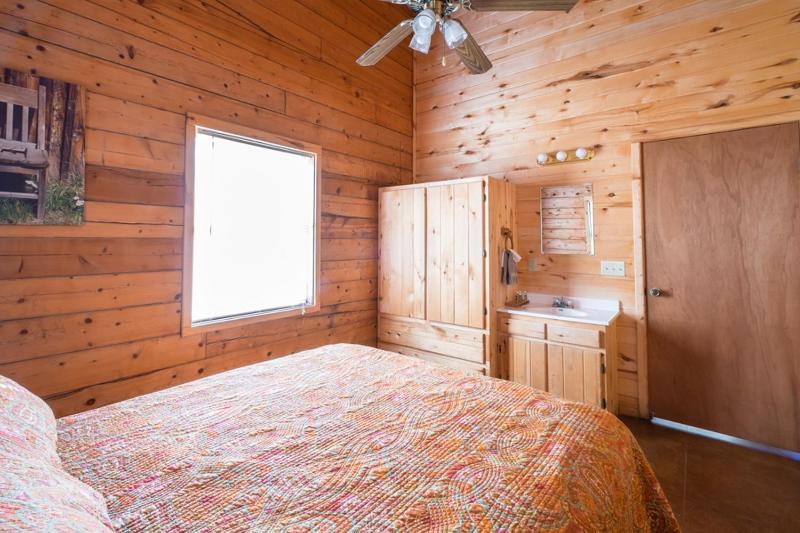 Three-Bedroom Cabin image 3