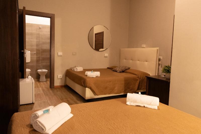 Triple Room image 1