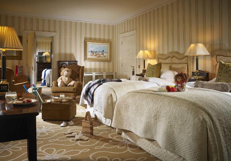 Superior Twin Room image 1