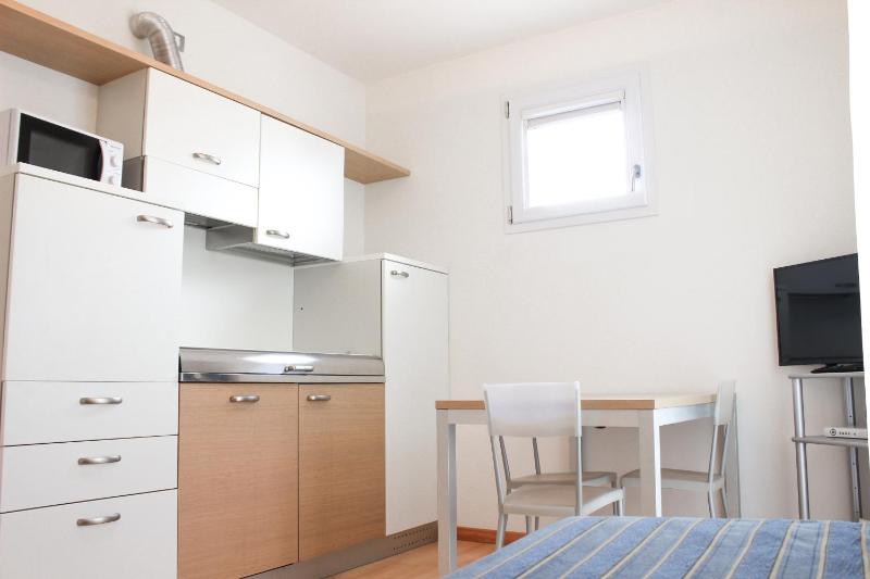 Aparthotel Royal - image 16