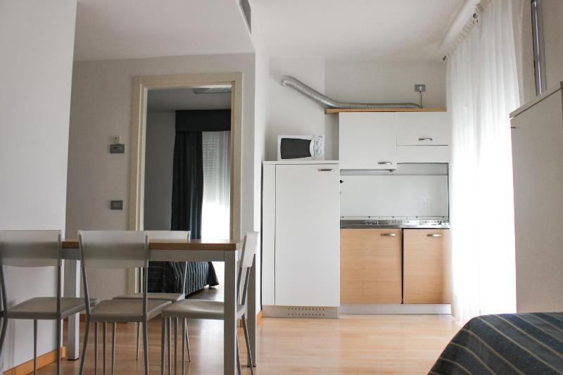 Aparthotel Royal - image 27