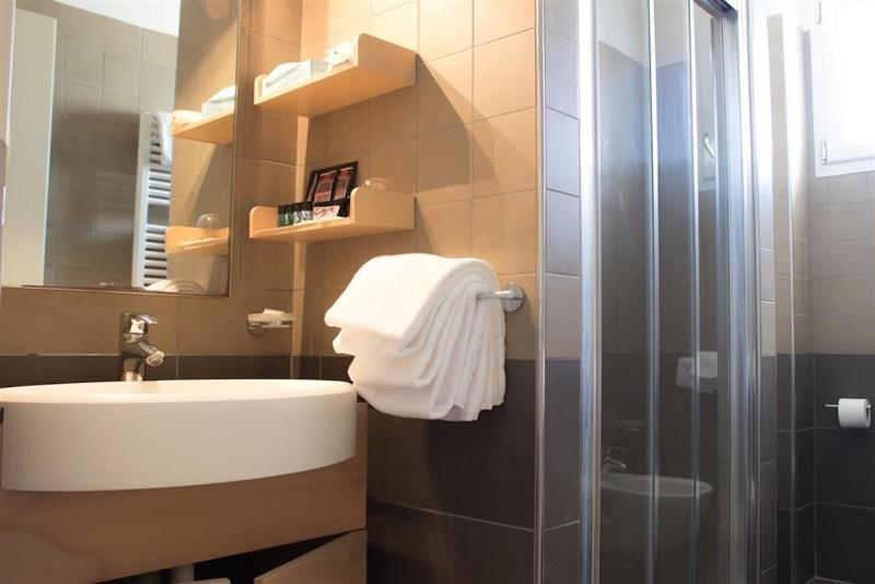 Aparthotel Royal - image 15
