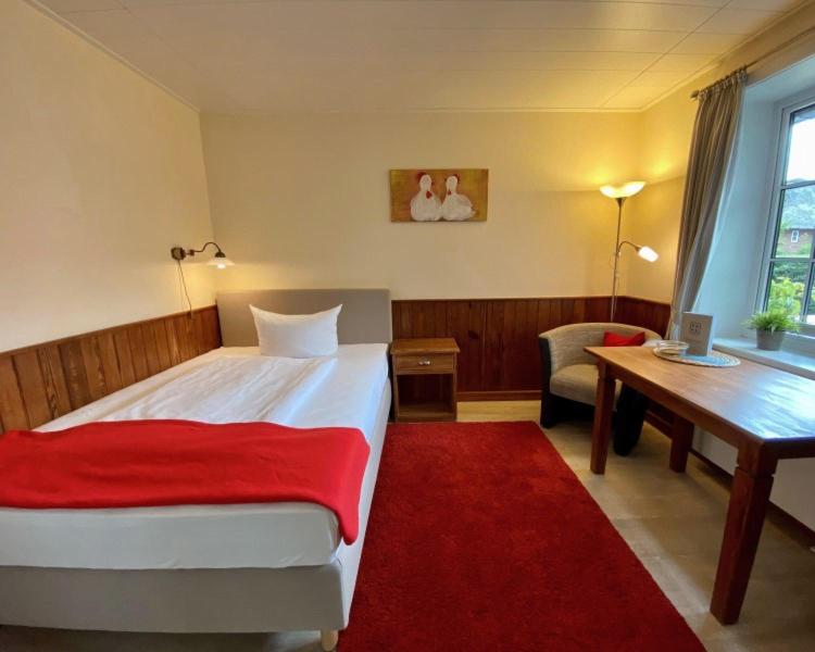 Single Room image 1