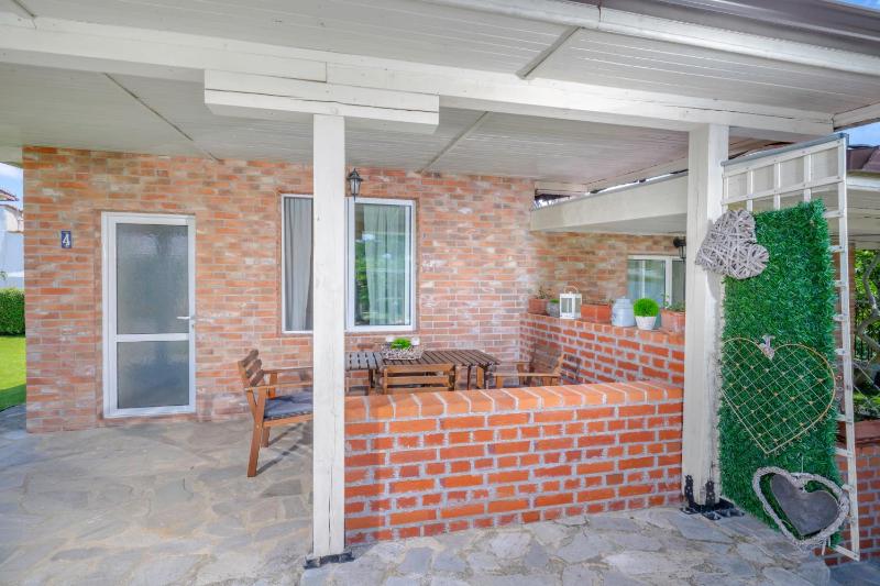Two-Bedroom House image 3