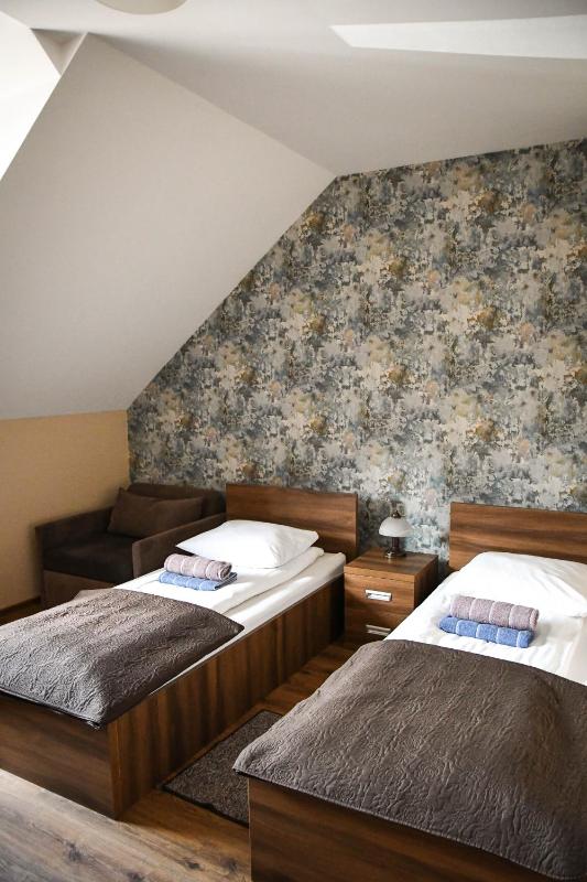 Double or Twin Room image 3