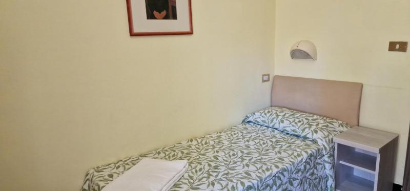 Economy Single Room image 2