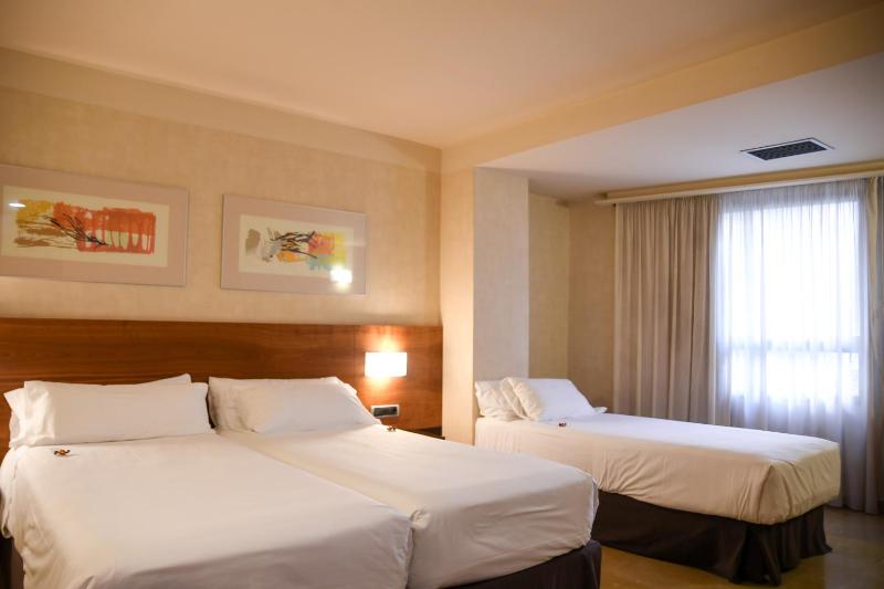 Triple Room image 3