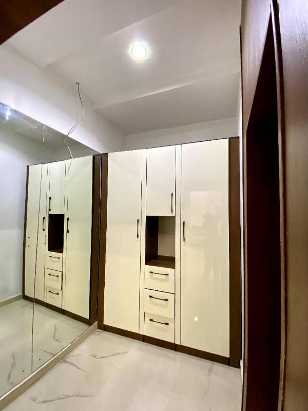 Luxury 2bed 24hrs light Netflix WiFi in Gbagada - image 9