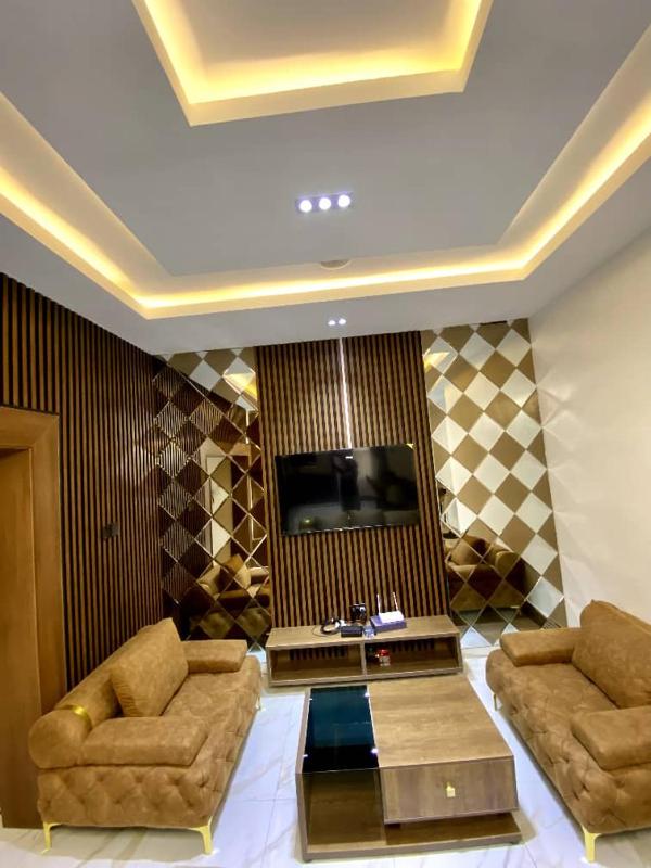 Luxury 2bed 24hrs light Netflix WiFi in Gbagada - image 8