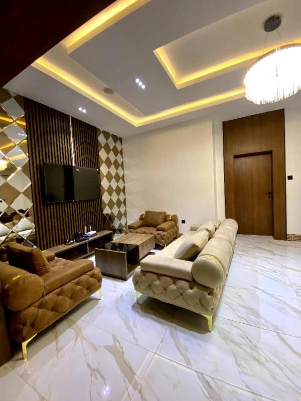 Luxury 2bed 24hrs light Netflix WiFi in Gbagada - image 6