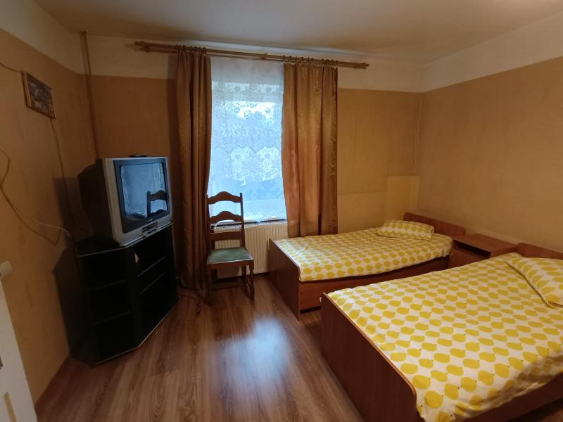 Family Room image 1