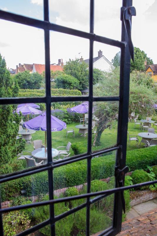 Superior Double or Twin Room with Garden View image 3