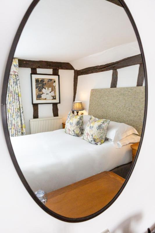 Superior Double or Twin Room with Garden View image 2