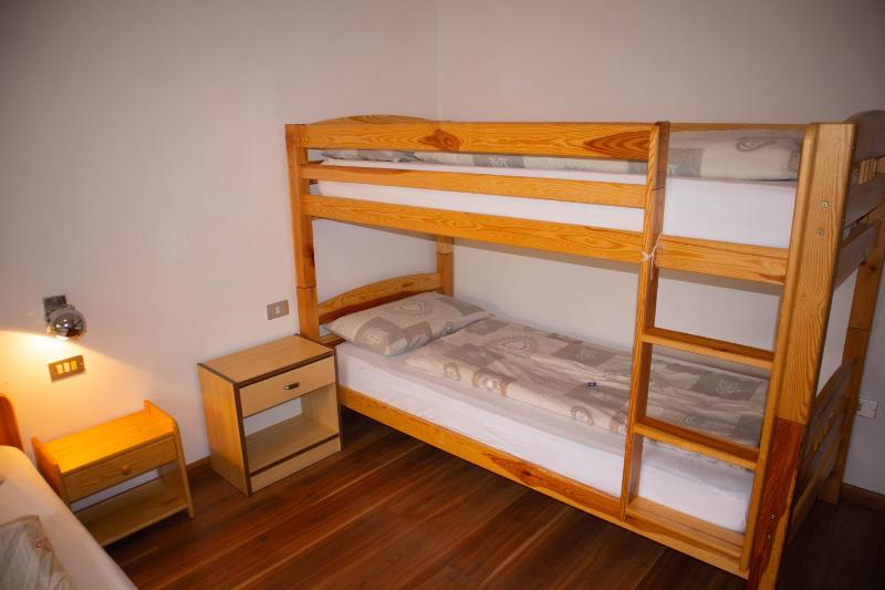One-Bedroom Apartment image 2