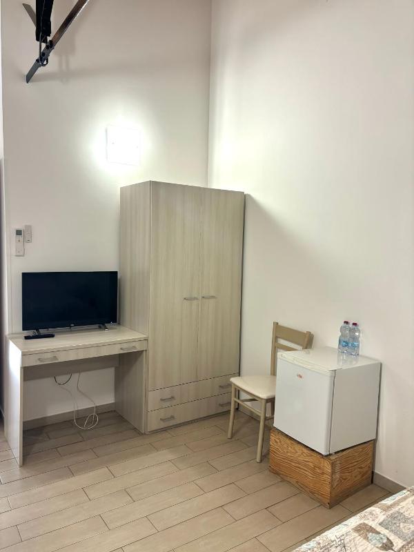 Standard Double Room image 4