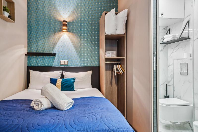 Double Studio (2 Adults) - 106 Rue de Paris image 4