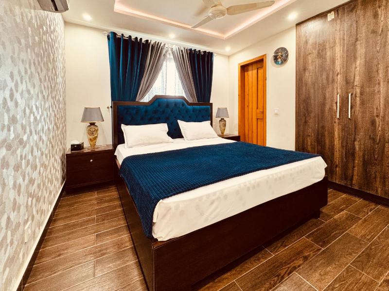 Lux Haven Apartments in Lahore near Gulberg - Exclusive Spaces for Exceptional Stays - image 6