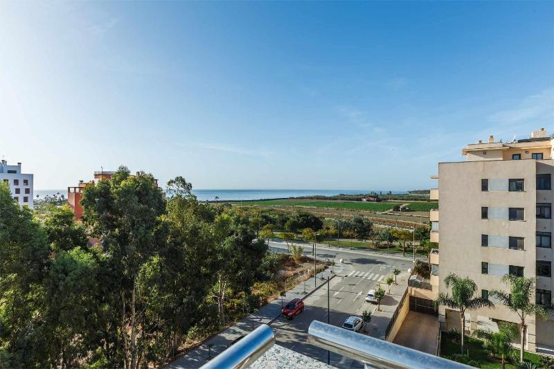 A&N Luxury Penthouse with Panoramic Terrace & Pool - image 12