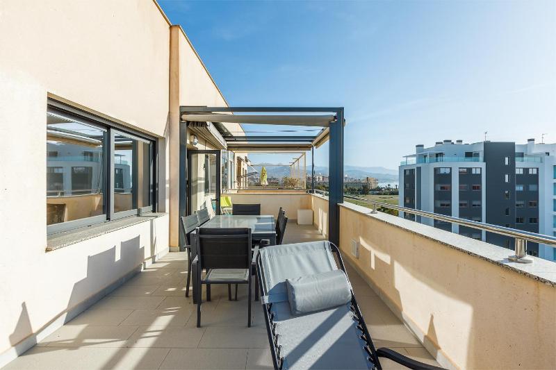 A&N Luxury Penthouse with Panoramic Terrace & Pool - image 37